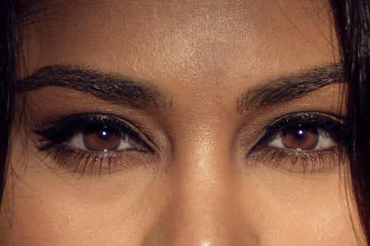 How to Thicken Eyebrows Naturally & Boost Growth Fast