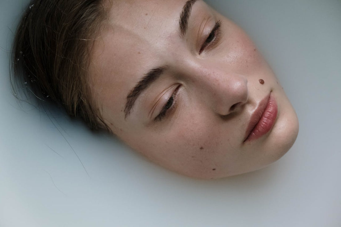 Fix Patchy Eyebrows Naturally – Here's How