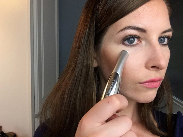 How Does The Swiss Botany Therapy Ionic Wrinkle Wand Work?